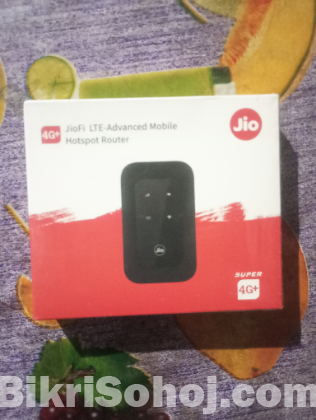 4G পকেট রাউটার দ্রুত চলার জন্য